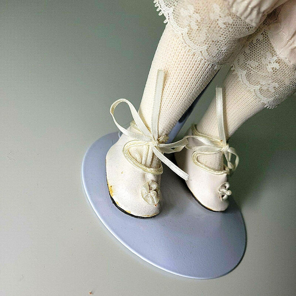 Vintage Porcelain Doll Braided Hair, a Party for Sarah By Patricia Ross 14" - Picture 3 of 6